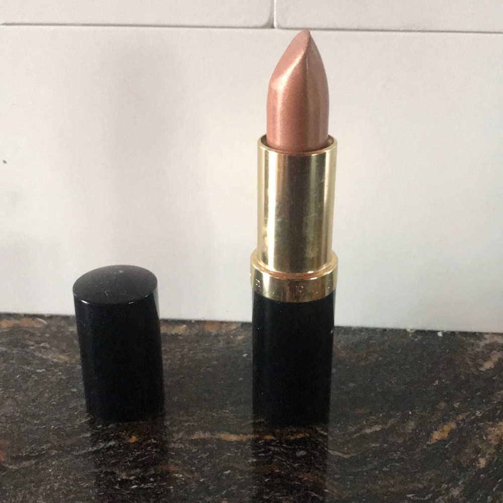 Estée Lauder lipstick
